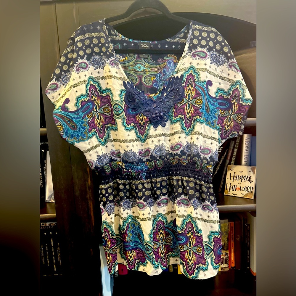 Stunning polyester sheer top. Size XL